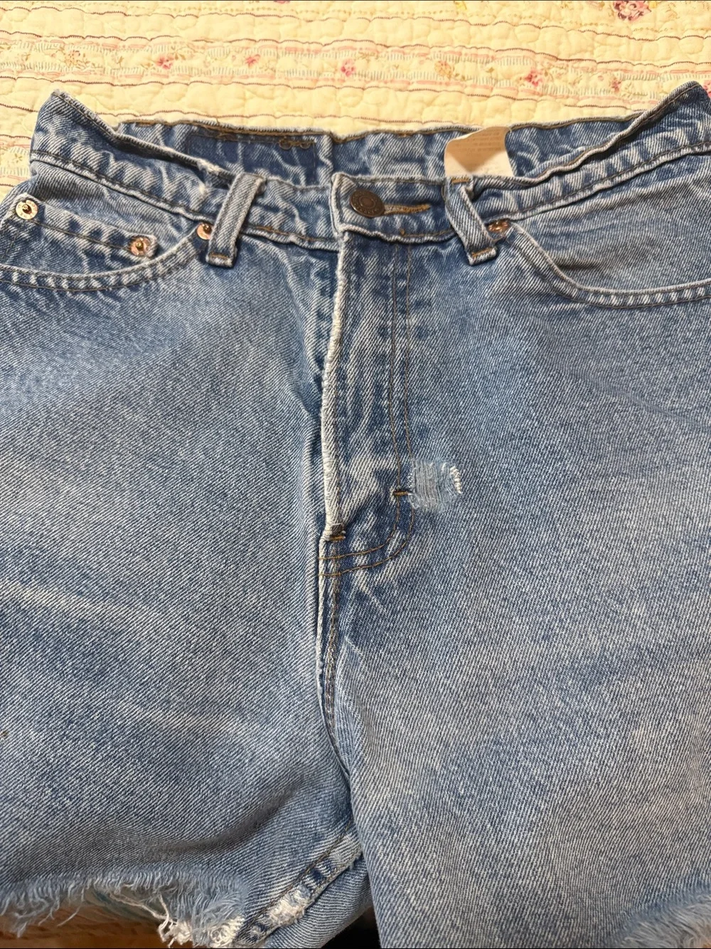 Vintage Jordache Light Blue Frayed Hem Denim Shorts - Picture 6 of 6
